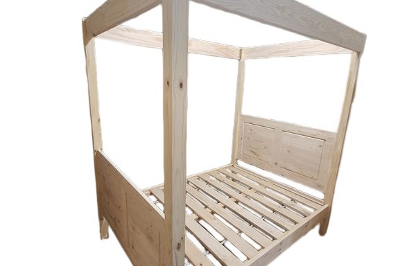 Farmhouse Poster Bed